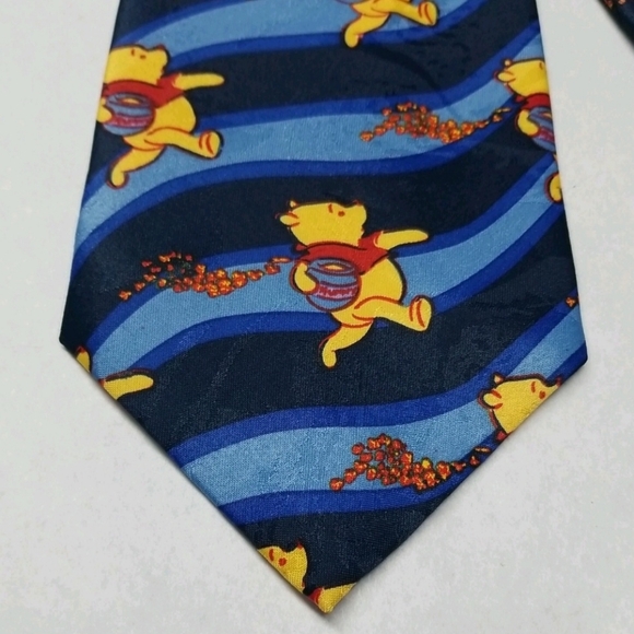 POOH, Disney Men's Necktie 100% Polyester 4"x 56" Winnie the Pooh Theme - Picture 2 of 12